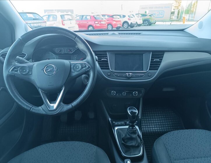 Opel Crossland X SUV / Terénní 1,2 l 81 kw