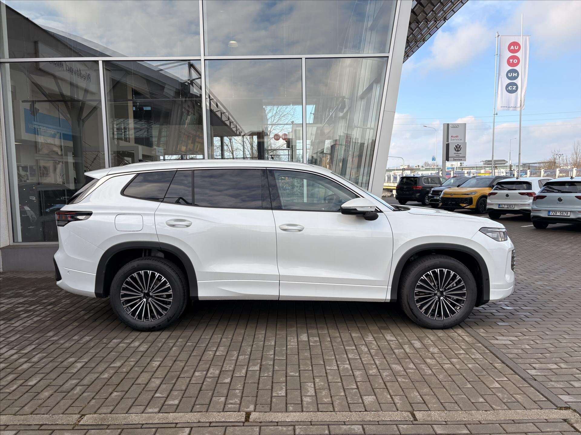 Volkswagen Tayron SUV / Terénní 2,0 l 110 kw