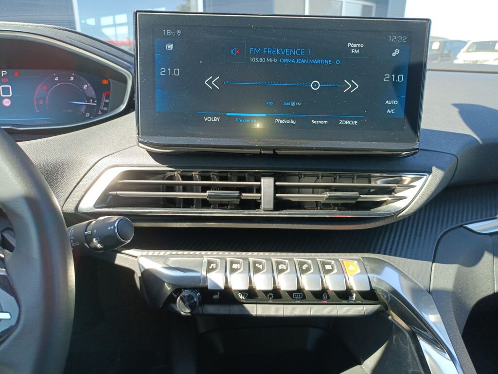 Peugeot 5008 SUV / Terénní 1,5 l 96 kw