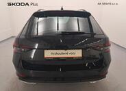 Škoda Superb 9