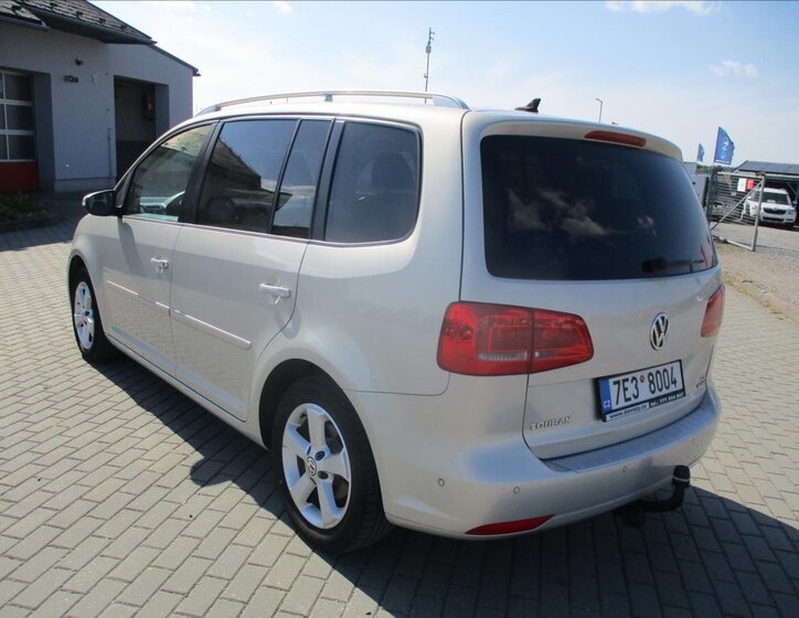 Volkswagen Touran Kombi 1,2 l 77 kw