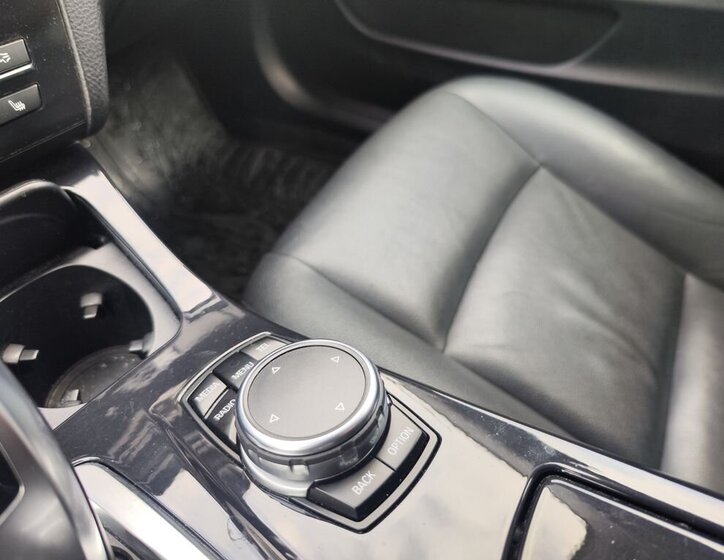 BMW Řada 5 Sedan / Limuzína 2,0 l 140 kw