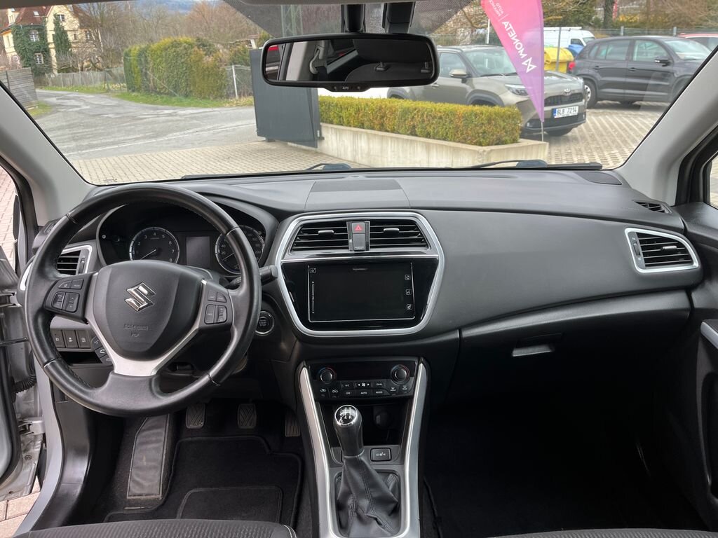 Suzuki SX4 S-Cross SUV / Terénní 998,0 82 kw