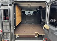 Land Rover Defender Skříň 2,2 l 90 kw