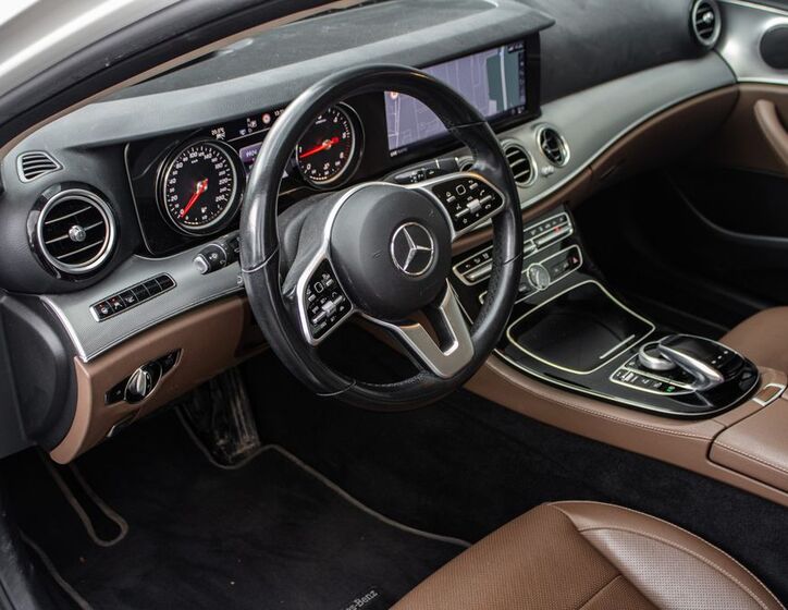 Mercedes-Benz Třídy E 9