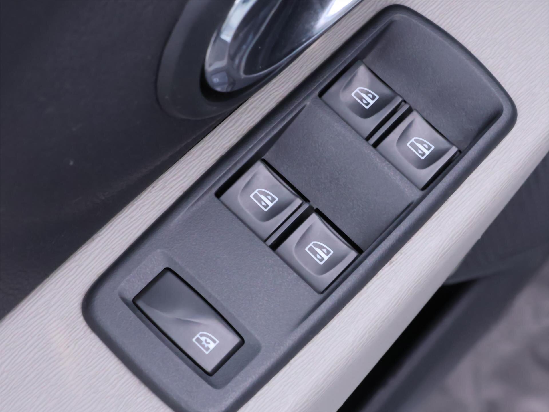 Dacia Lodgy Kombi 1,5 l 79 kw