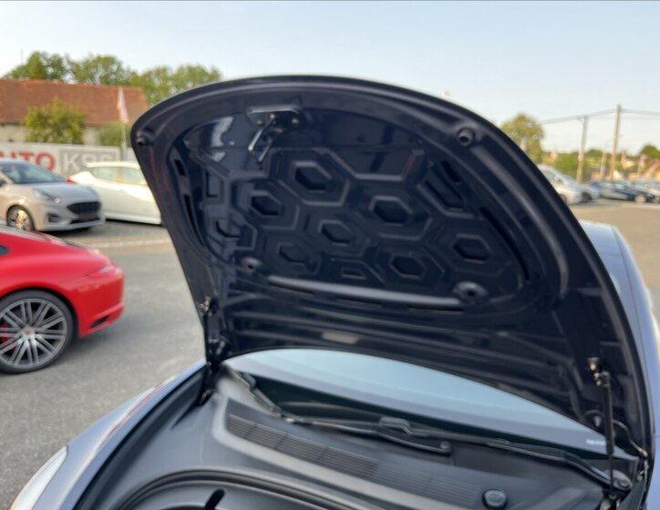 Tesla Model 3 Ostatní 0,0 239 kw