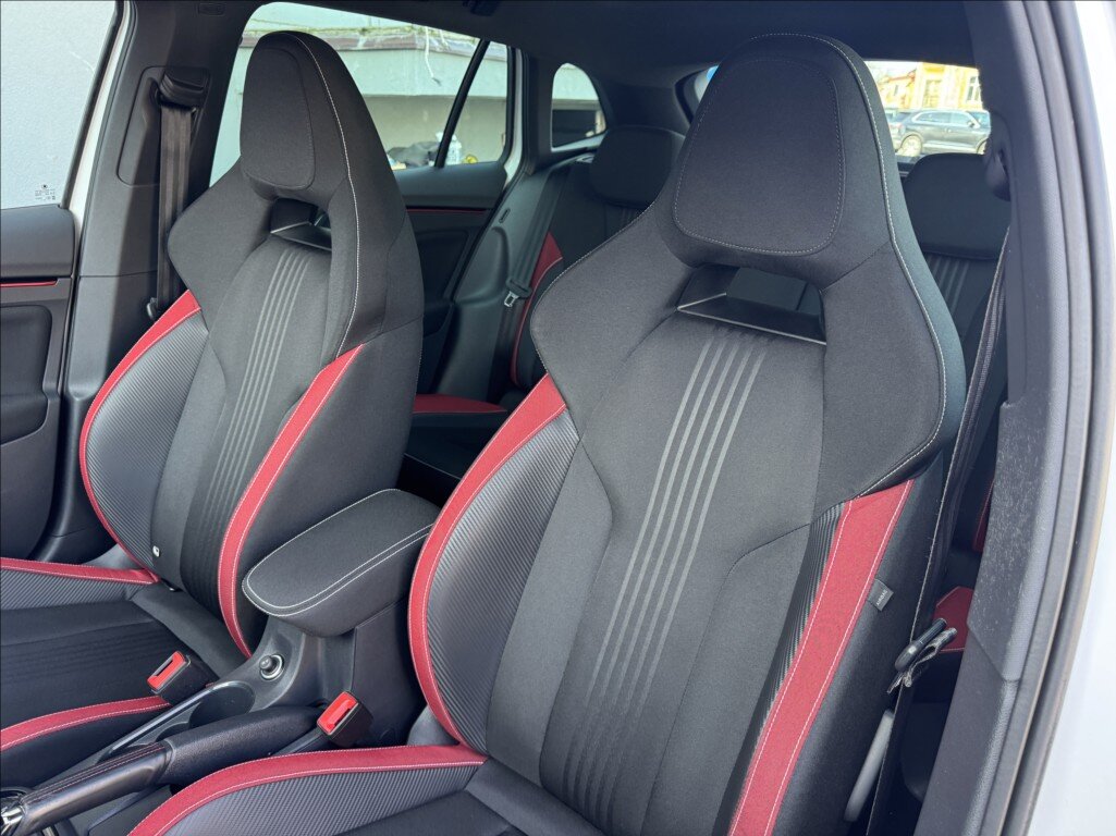 Škoda Scala Hatchback 1,5 l 110 kw