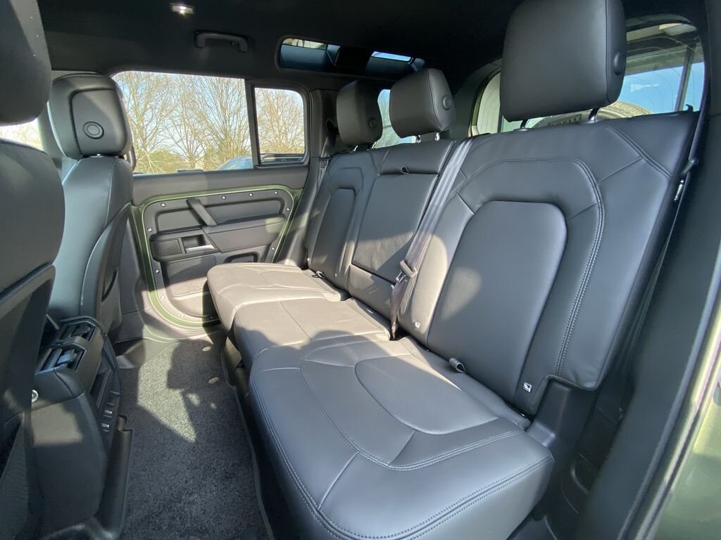 Land Rover Defender SUV / Terénní 3,0 l 258 kw