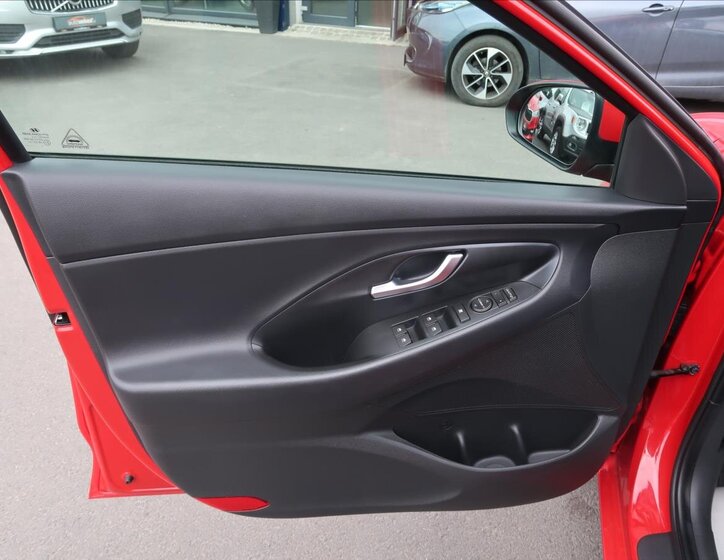 Hyundai i30 Hatchback 998,0 88 kw