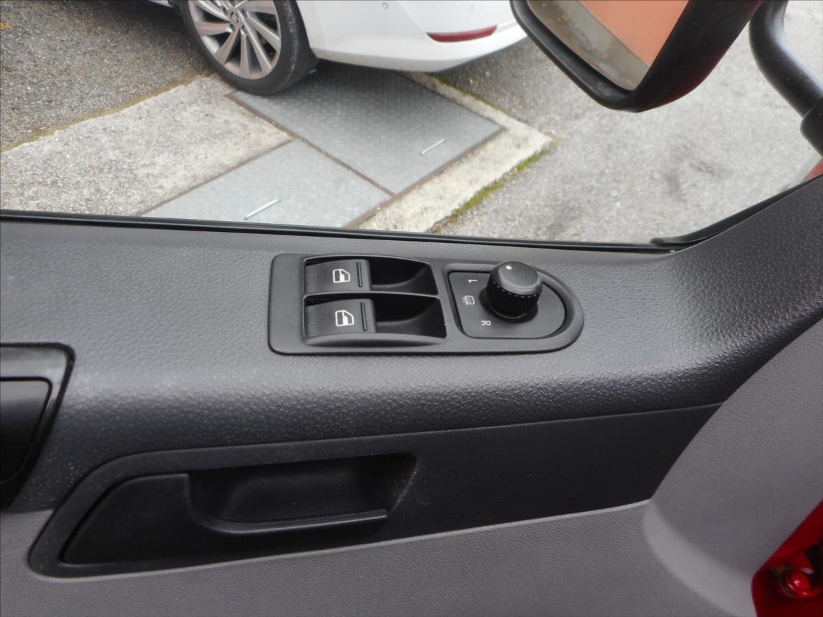 Volkswagen Transporter Valník 2,0 l 75 kw