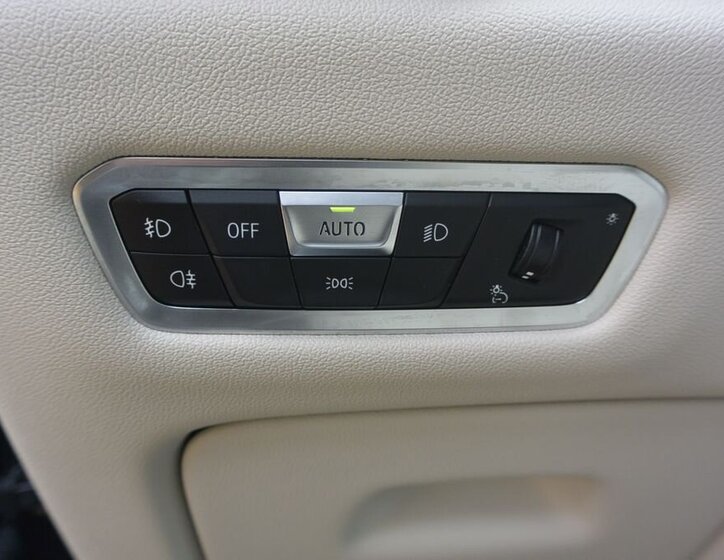 BMW X5 SUV / Terénní 3,0 l 250 kw