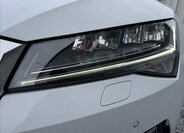 Škoda Superb 9