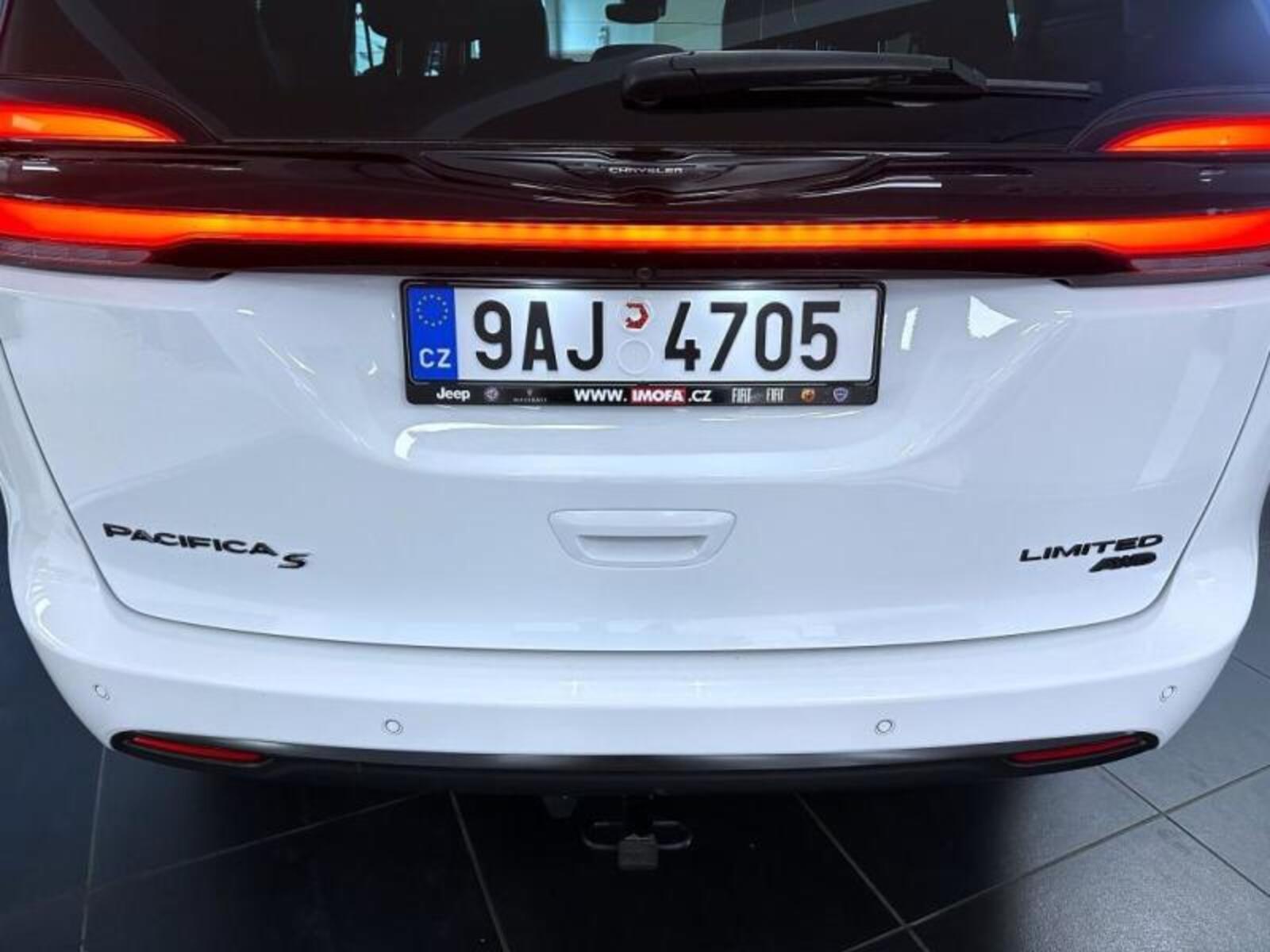 Chrysler Pacifica 6
