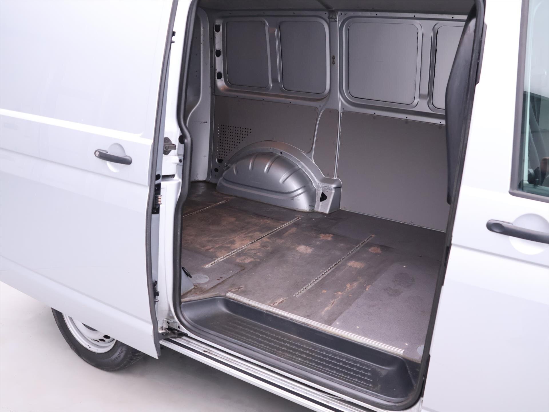 Volkswagen Transporter Skříň 2,0 l 75 kw