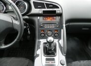 Peugeot 3008 SUV 1,6 l 82 kw