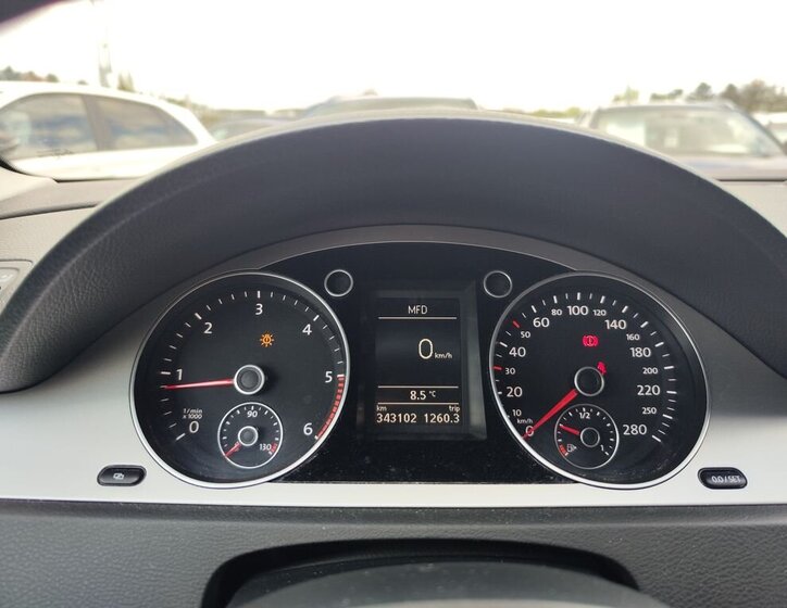 Volkswagen Passat CC Sedan / Limuzína 2,0 l 103 kw