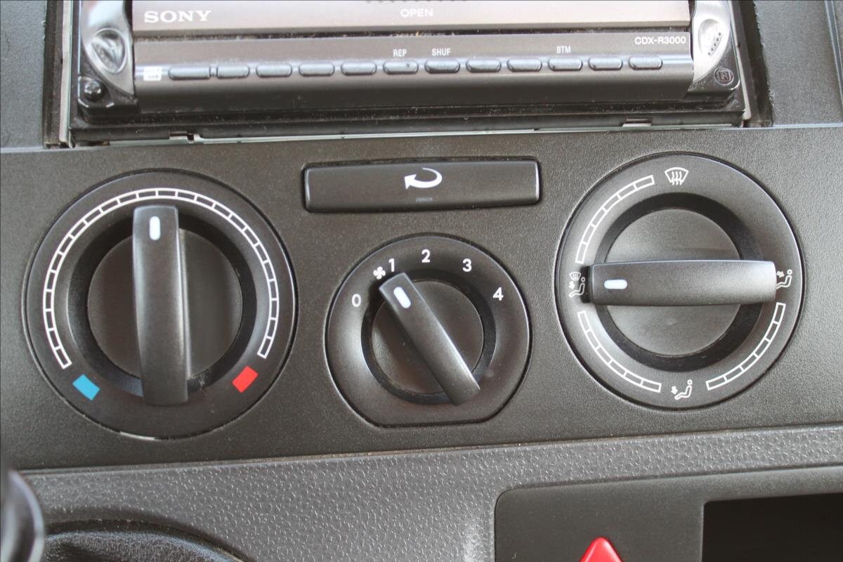 Volkswagen Transporter Kombi 2,5 l 96 kw