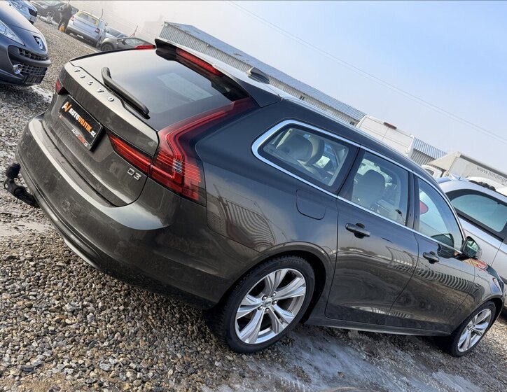 Volvo V90 Kombi 2,0 l 110 kw