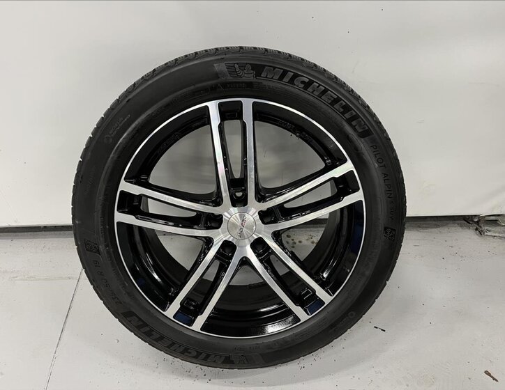 Audi A6 Allroad Kombi 3,0 l 210 kw