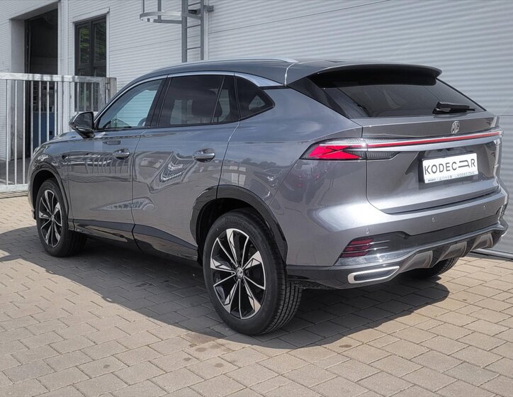 MG HS SUV / Terénní 1,5 l 125 kw