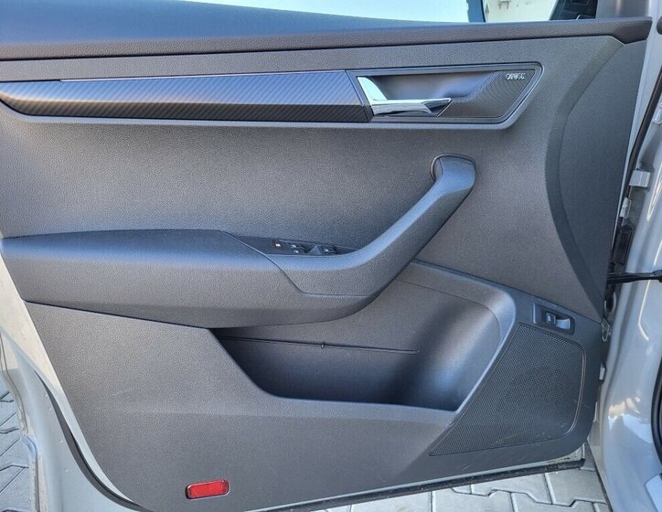 Škoda Karoq SUV / Terénní 1,5 l 110 kw