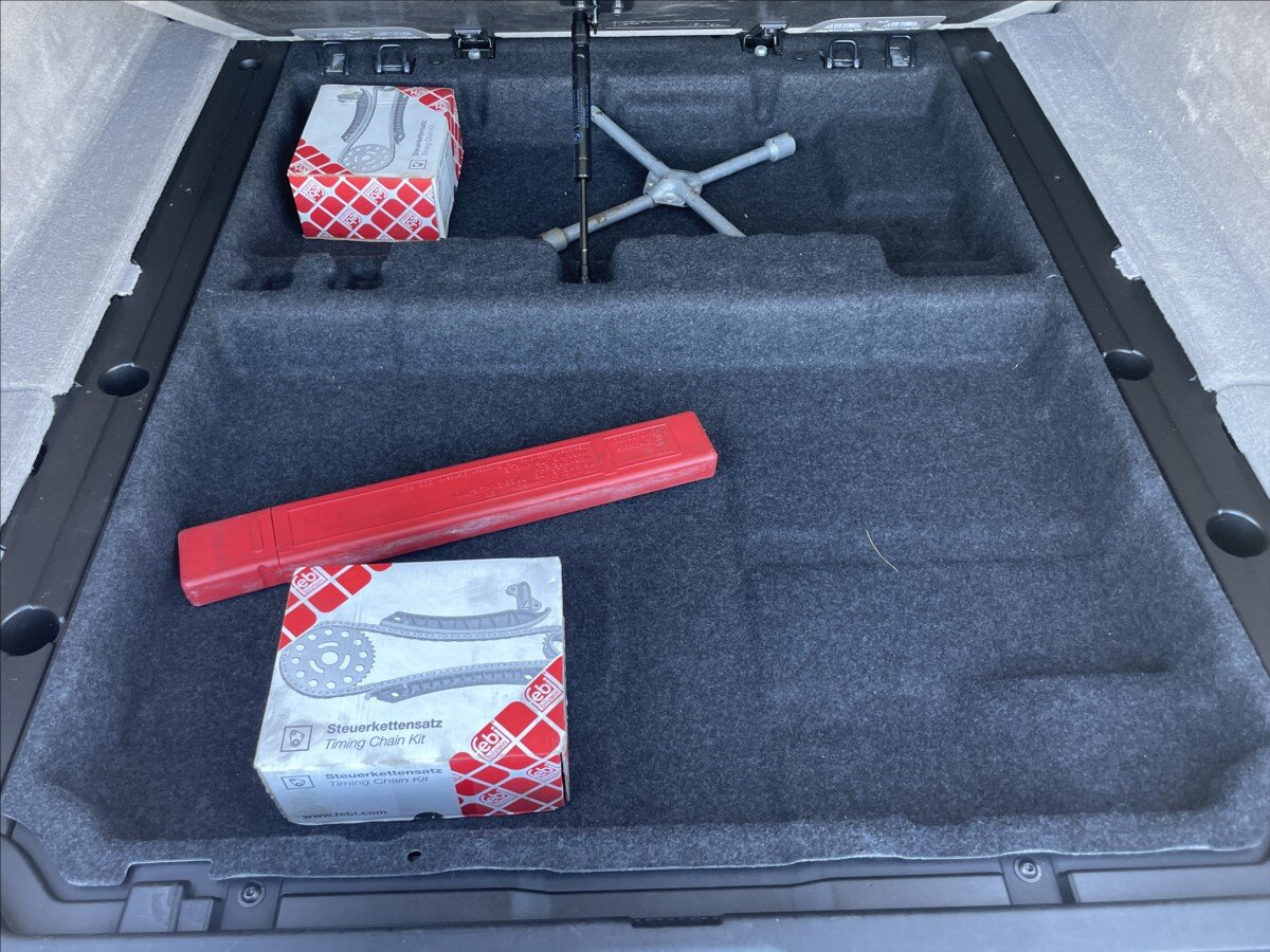 BMW Řada 5 Kombi 3,0 l 180 kw