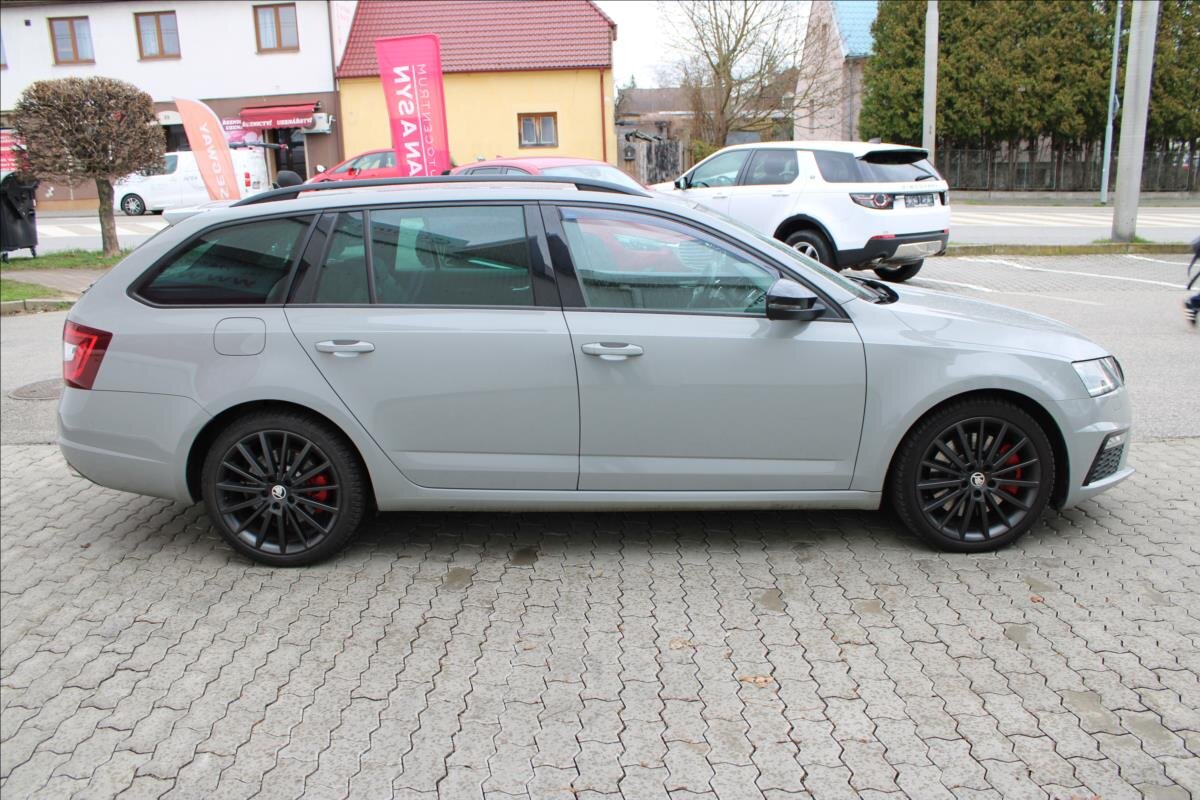 Škoda Octavia Kombi 2,0 l 180 kw
