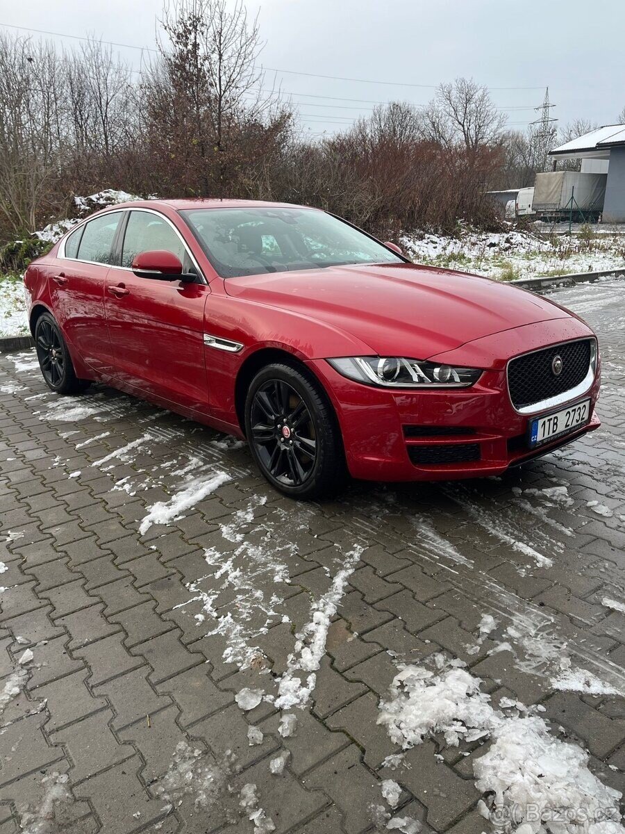 Jaguar XE Sedan / Limuzína 0,0 0