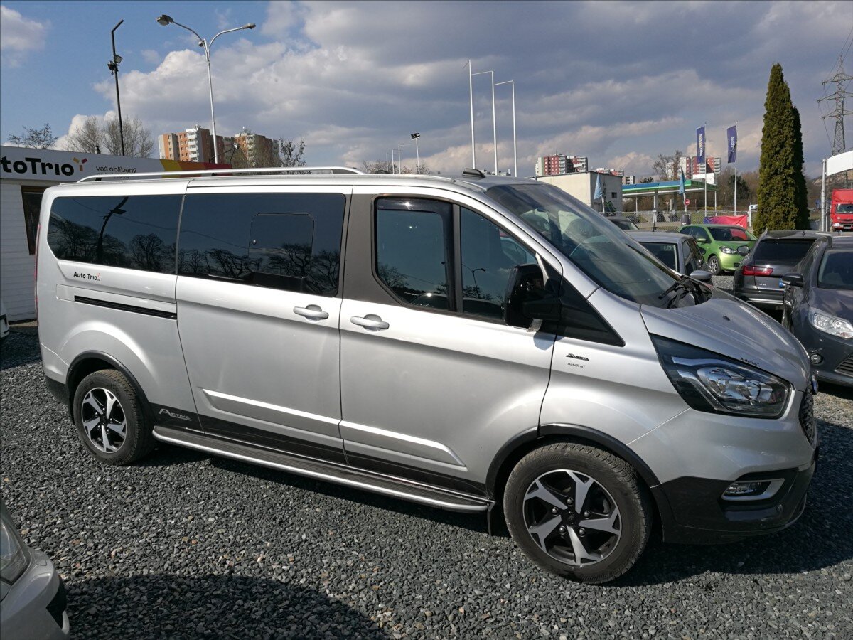 Ford Tourneo Custom MPV 2,0 l 110 kw
