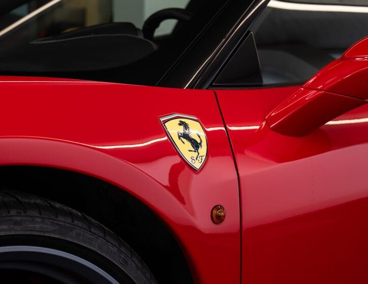 Ferrari 458 Kupé 4,5 l 416 kw