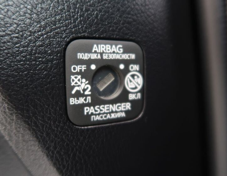 Toyota Land Cruiser 14