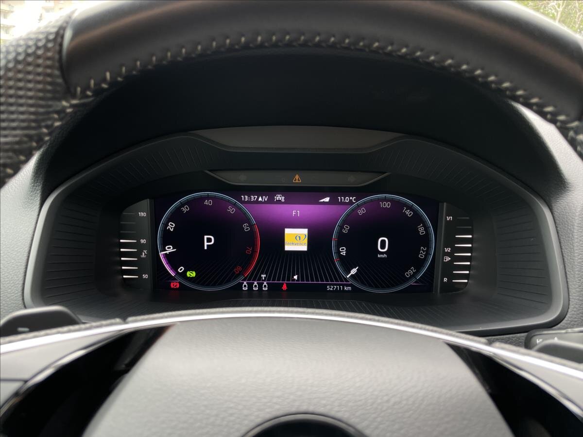 Škoda Karoq SUV / Terénní 1,5 l 110 kw