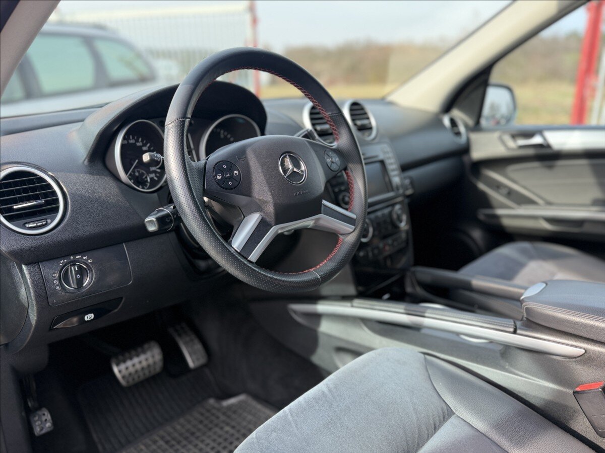 Mercedes-Benz Třídy M Kombi 3,0 l 165 kw