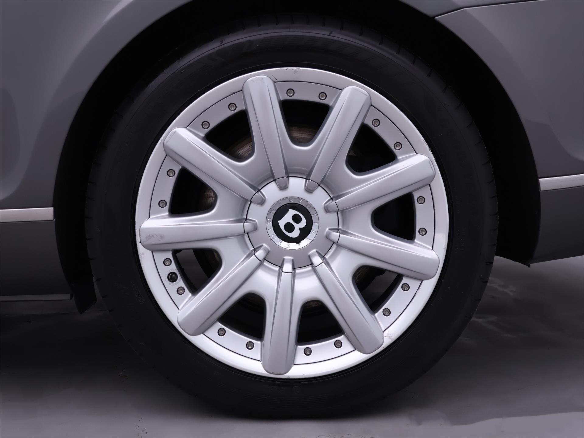 Bentley Continental GT Kupé 6,0 l 412 kw