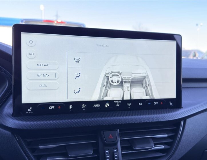 Ford Kuga SUV / Terénní 1,5 l 137 kw