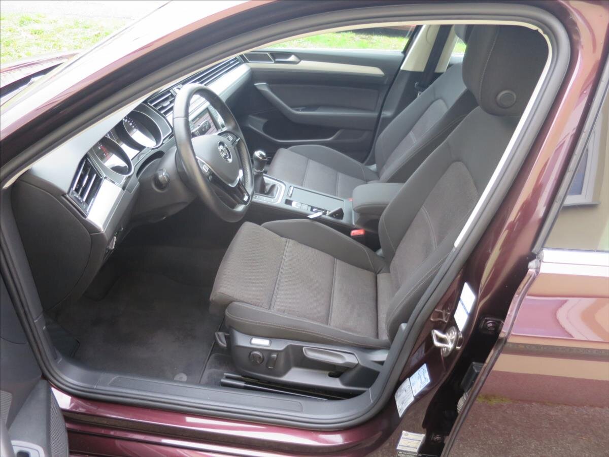 Volkswagen Passat Kombi 1,4 l 92 kw