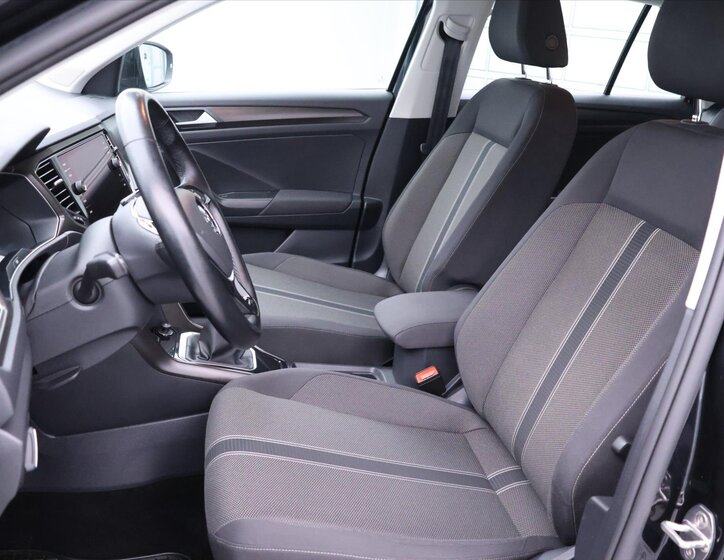 Volkswagen T-Roc SUV / Terénní 999,0 85 kw