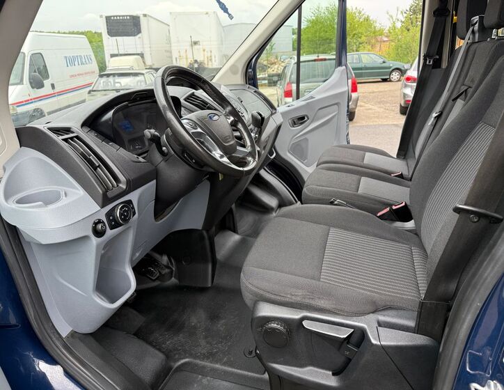 Ford Transit 7