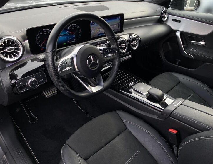 Mercedes-Benz CLA Kupé 1,3 l 118 kw