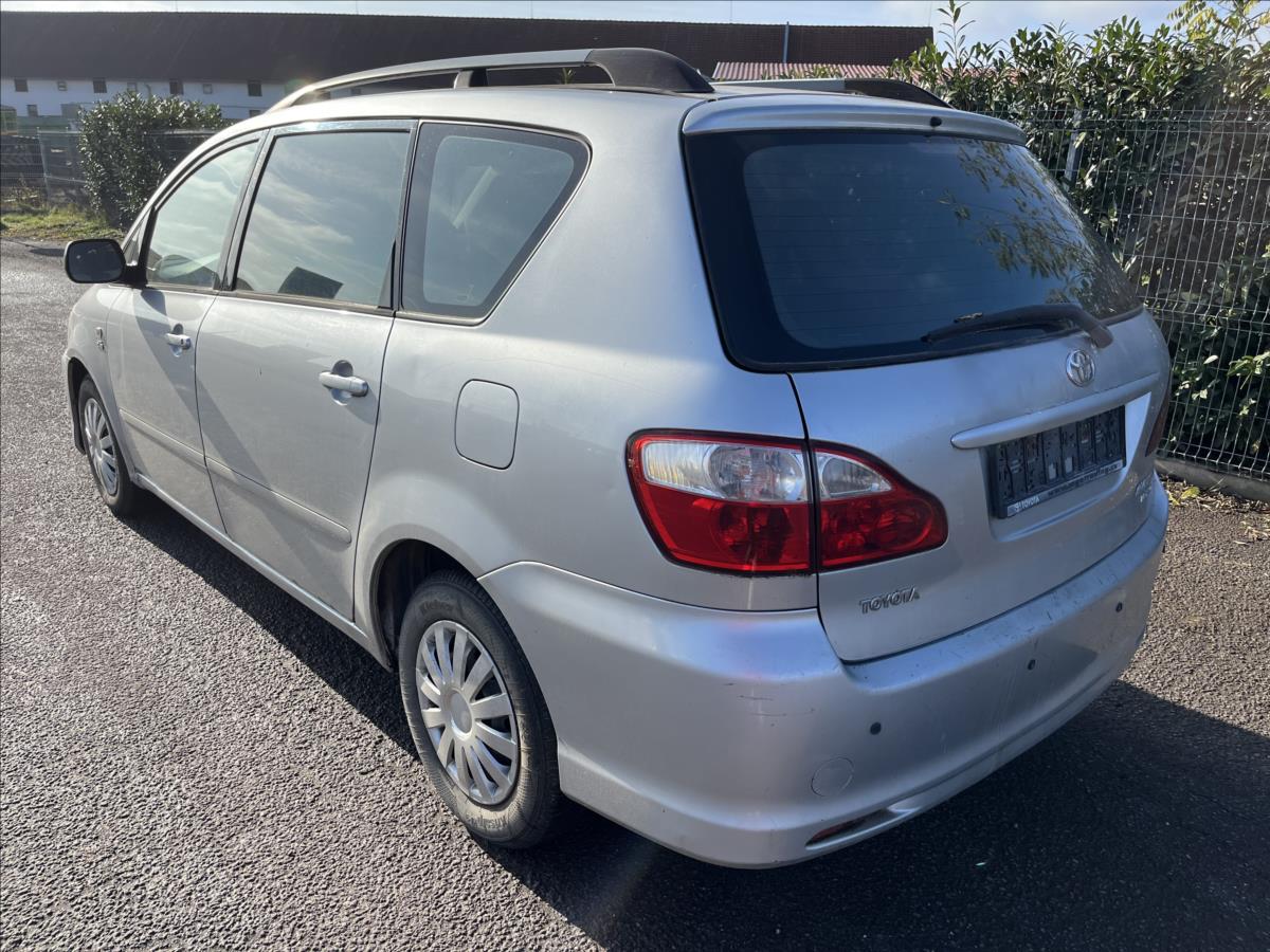 Toyota Avensis Verso