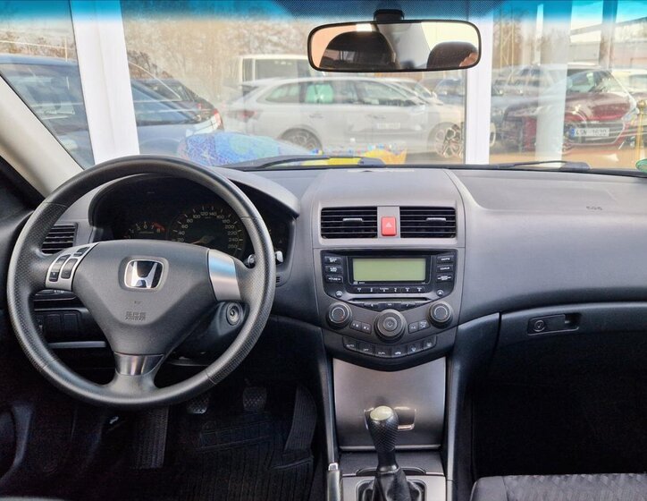 Honda Accord Sedan / Limuzína 2,0 l 114 kw