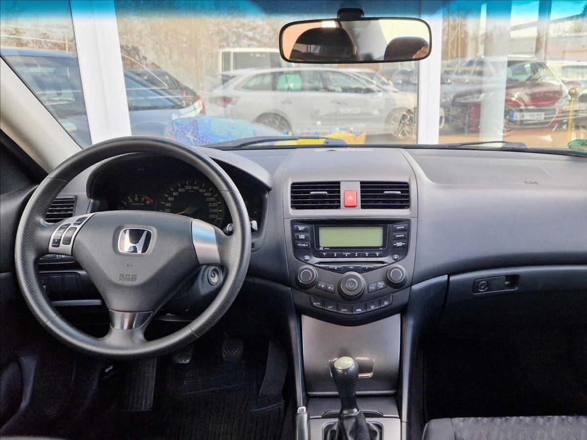 Honda Accord Sedan / Limuzína 2,0 l 114 kw