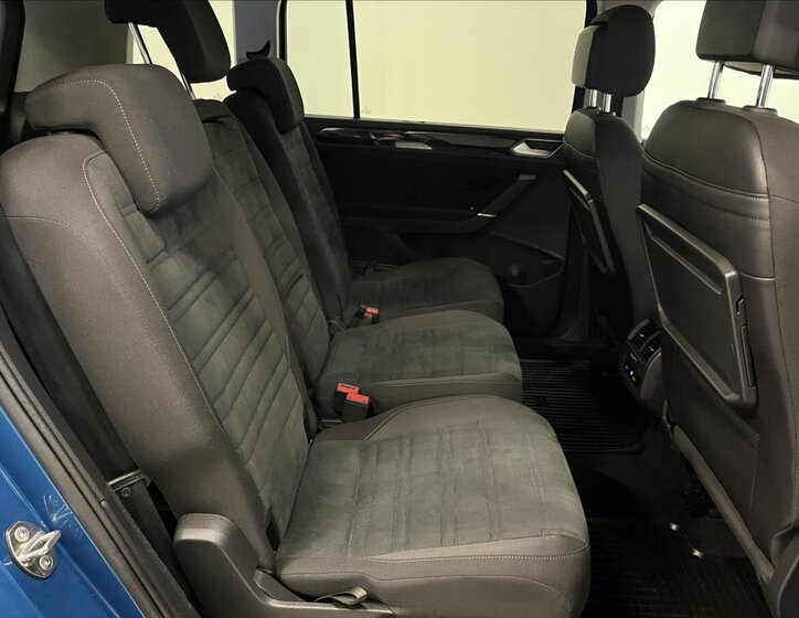 Volkswagen Touran MPV 1,5 l 110 kw