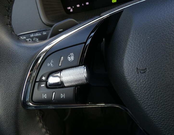 Škoda Karoq SUV / Terénní 1,5 l 110 kw