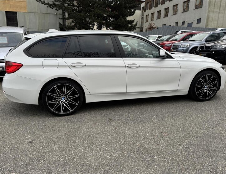 BMW Řada 3 Kombi 2,0 l 105 kw