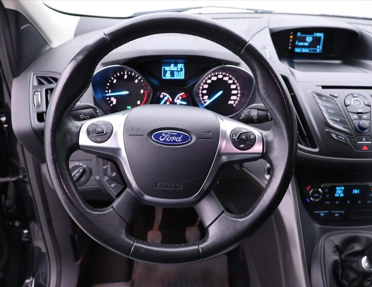 Ford Kuga SUV / Terénní 2,0 l 103 kw