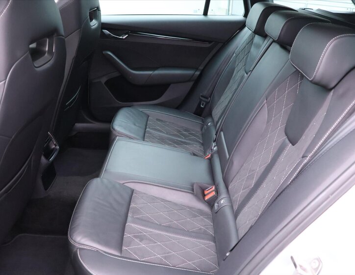 Škoda Octavia Kombi 2,0 l 180 kw