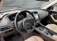 Jaguar F-Pace SUV 2,0 l 132 kw