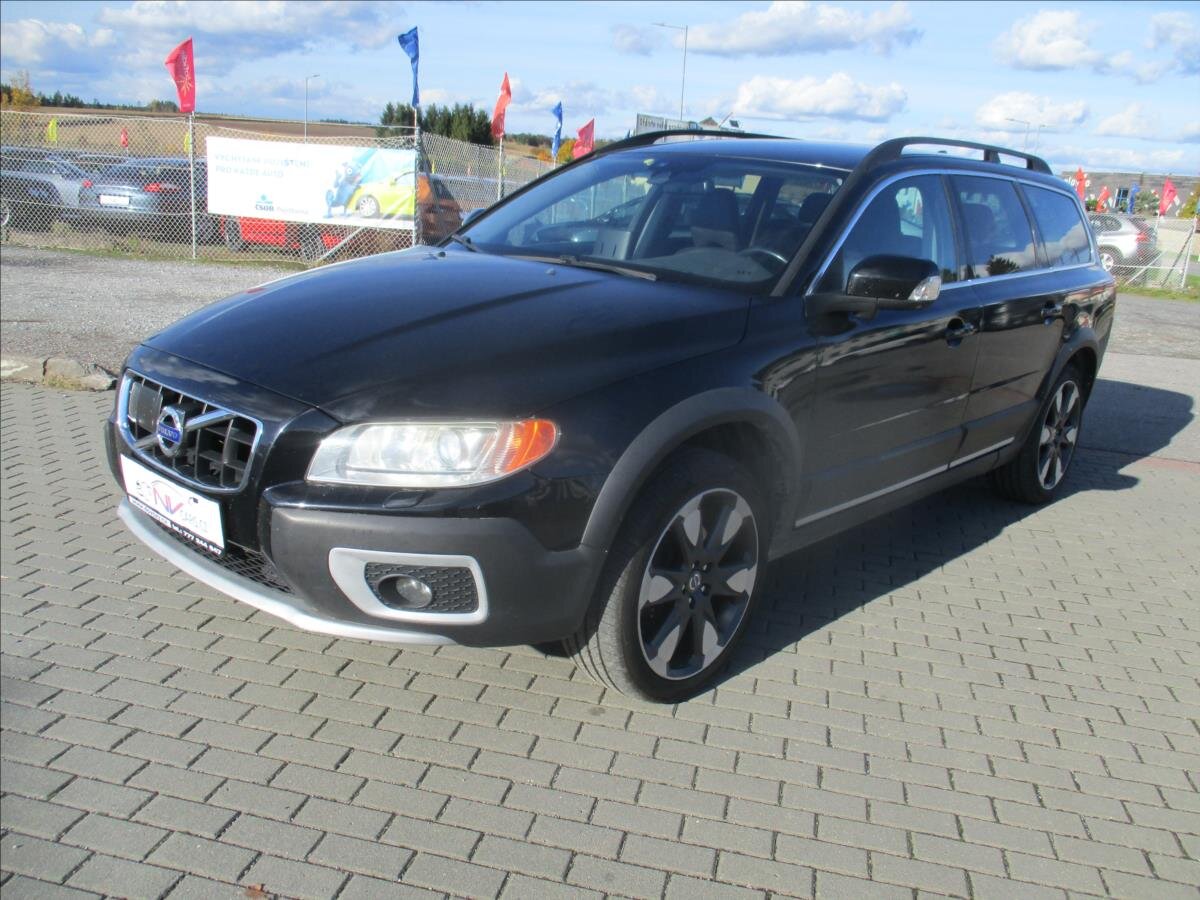 Volvo XC70 Kombi 2,4 l 151 kw